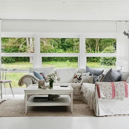 Bright Near Melby's Preserved Fields Vakantiehuis Melby