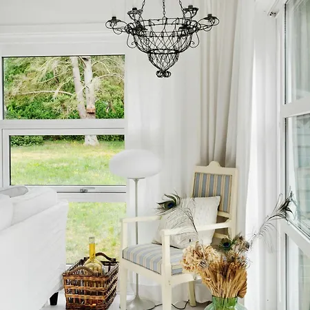 Bright Near Melby's Preserved Fields Vakantiehuis Melby