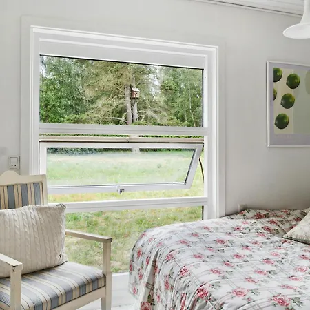 Bright Near Melby's Preserved Fields Vakantiehuis *